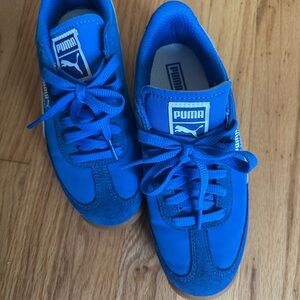 Puma woman Vibrant Blue Sneakers